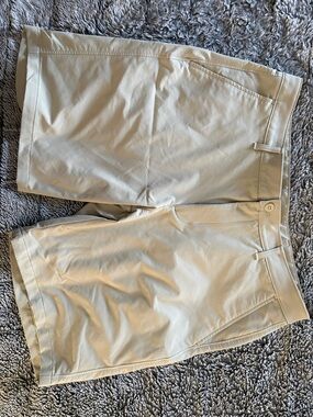 Under Armour Khaki Golf Shorts